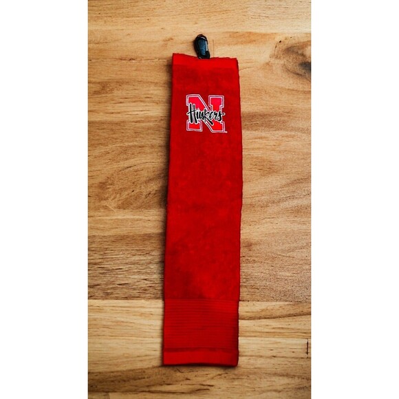 Red Nebraska Cornhuskers Tri-Fold Golf Towel With Hook Team Effort Face Club - Picture 1 of 6